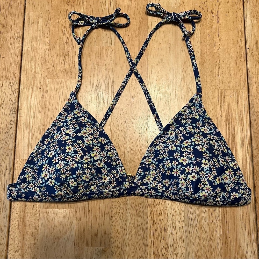 Xhilaration Floral Bikini Top ~ Large